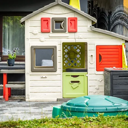 U Polowacy 아파트 슈차브니차